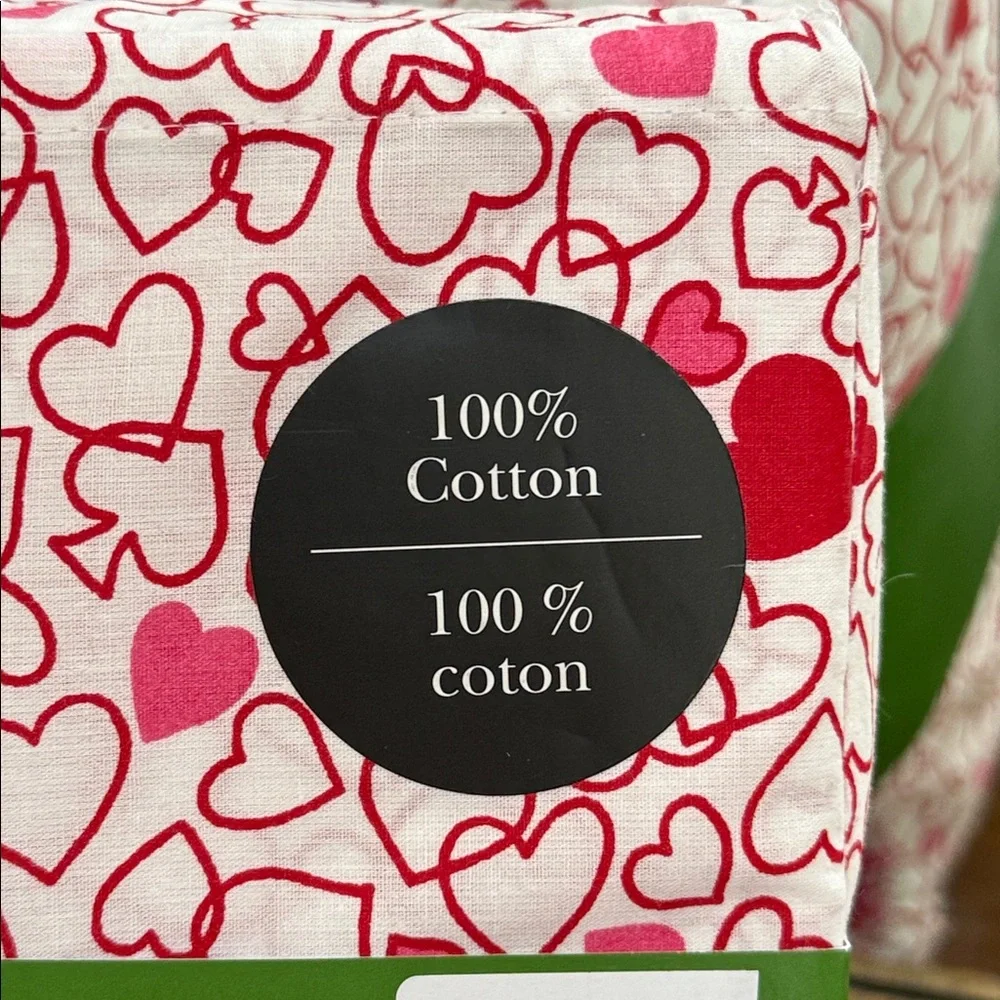 Kate Spade King size Red and Pink Heart Sheet Set.